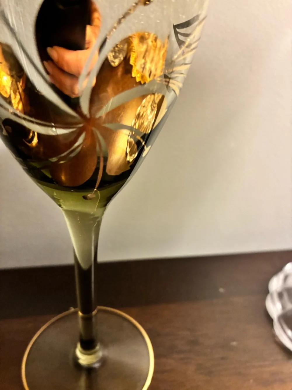 Vintage MCM Romanian Handblown Smoky Glass Decanter with 6 matching stem glasses - Picture 7 of 10